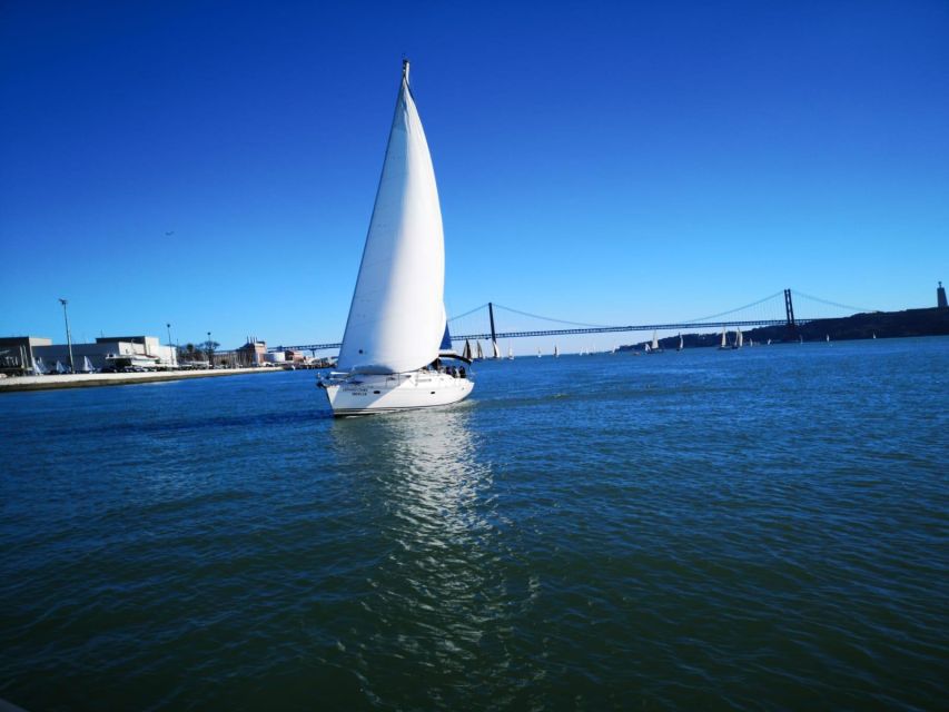 1 Hour Private - Lisbon: Sailing Tour With Wine and History - The Route: From Christ the King to Belém Tower in Photo Stop Time