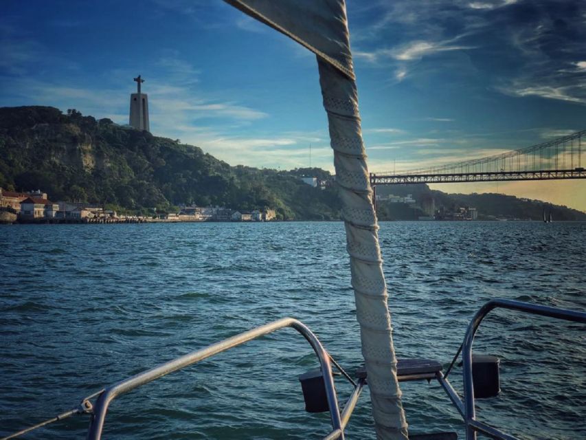 1 Hour Private - Lisbon: Sailing Tour With Wine and History - Monument to the Discoveries, MAAT, and Jerónimos Monastery Views Without the Long Walk