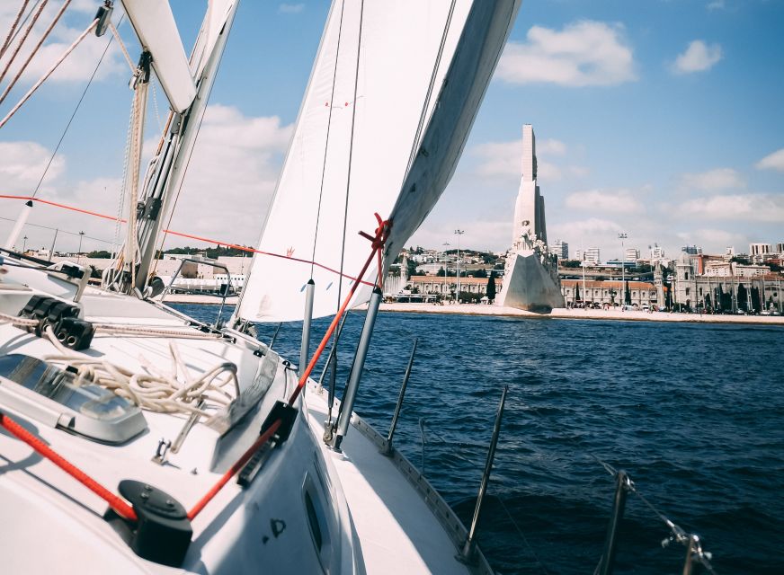 1 Hour Private - Lisbon: Sailing Tour With Wine and History - Comfort, Equipment, and What to Wear on a Small Boat