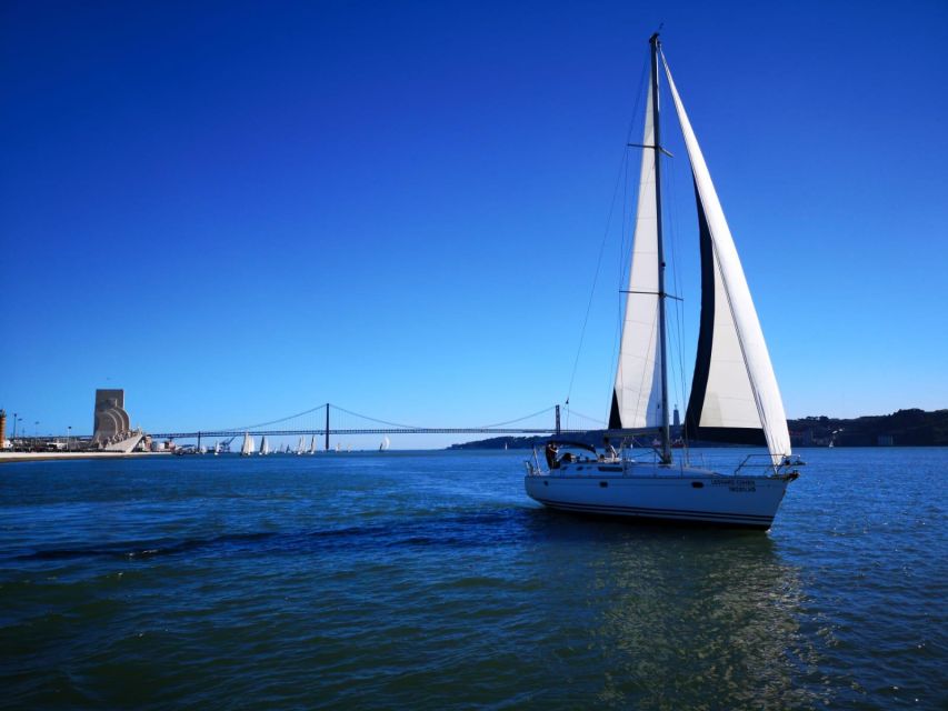 1 Hour Private - Lisbon: Sailing Tour With Wine and History - One Hour, a Private Group, and the Crew’s “Make It Feel Easy” Approach