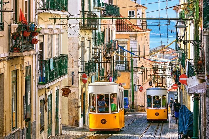 1 to 8 person private tour of Lisbon & Belém & Jerónimos - Belém Tower, Padrão dos Descobrimentos, and photo-friendly shortcuts