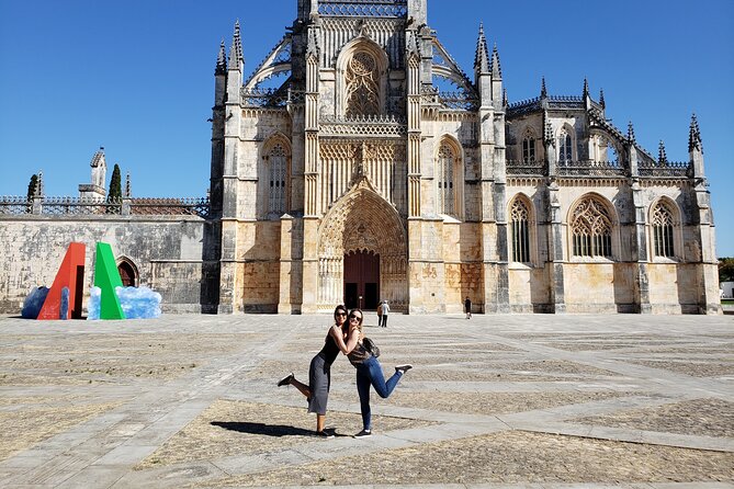 10h guided tour of Fátima Óbidos Nazaré Batalha and Alcobaça - Alcobaça Monastery: the tombs of Pedro and Inês de Castro in 1 hour