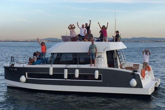 1H power catamaran up to 18 people in Lisbon - Christ statue and the long look back to Lisbon
