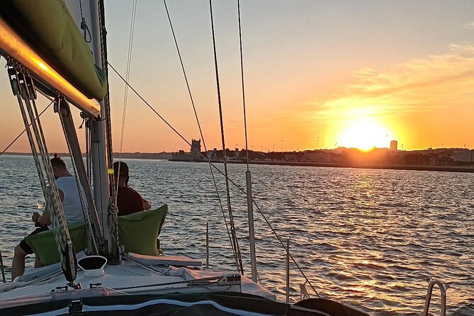 2-Hour Lisbon Sunset Sailing Tour - Why sunset sailing on the Tagus is such a smart Lisbon move