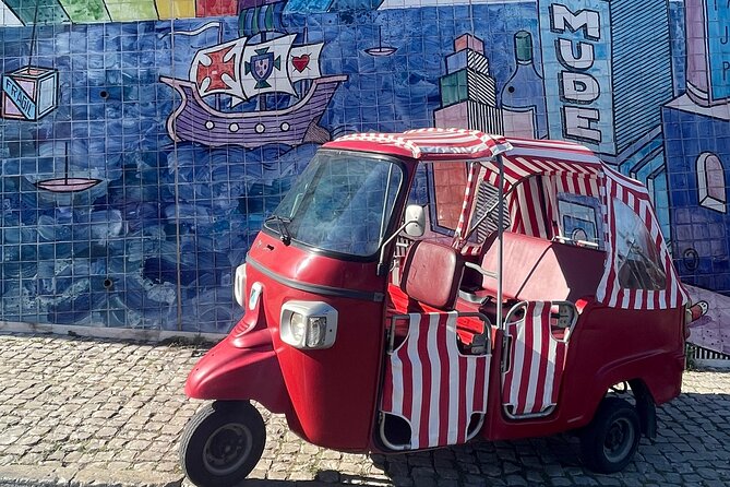 2h Lisbon Private Historical Center Tour by Tuk Tuk - Stop 1 at Church of St. Anthony: a quick, famous start