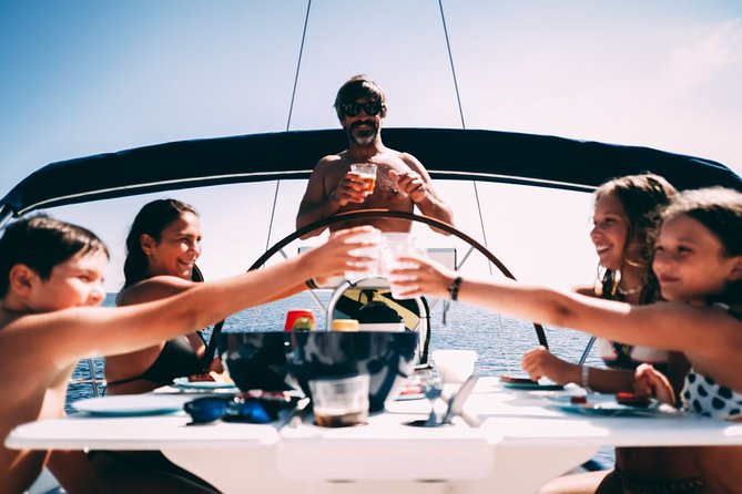 2h Private Group - Exclusive Boat Tour with Local Sailors - Why This Tagus Boat Trip Works So Well