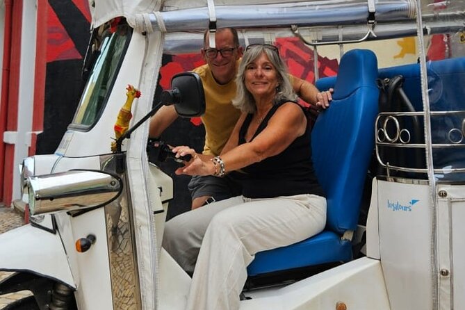 2H Tuk Tuk Tour Central Lisbon - Electric tuk tuks: the practical way to see Lisbon’s hills