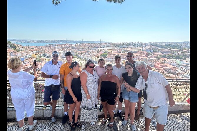 2h TukTuk Private Tour Free Pick-up - A 2-hour private tuk tuk orientation for Lisbon hills