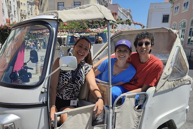 3 Hours Private Tour of Lisbon's Historic Center by Tuk Tuk - Key highlights at a glance