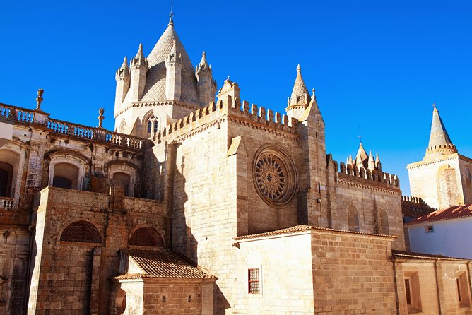 4-Day South Portugal Tour from Lisbon: Lagos, Algarve Coast, Sagres, Évora, Beja and Setúbal - Day 4 Setúbal, Arrábida viewpoints, and José Maria da Fonseca wine