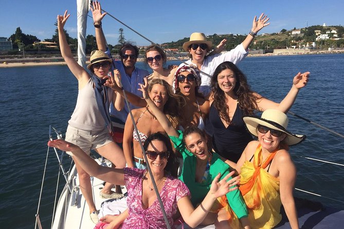 4 Hours Private Sailing Trip to Oeiras Beach - Oeiras Bay: your one-hour stop and how to choose your plan