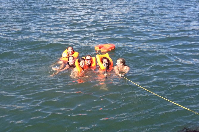 4 Hours Private Sailing Trip to Oeiras Beach - Price and value: is $543.07 per group worth it?