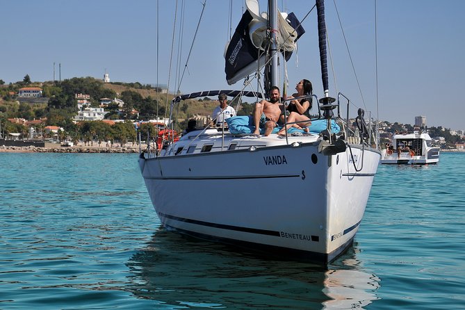 4 Hours Private Sailing Trip to Oeiras Beach - Timing: how far in advance to plan