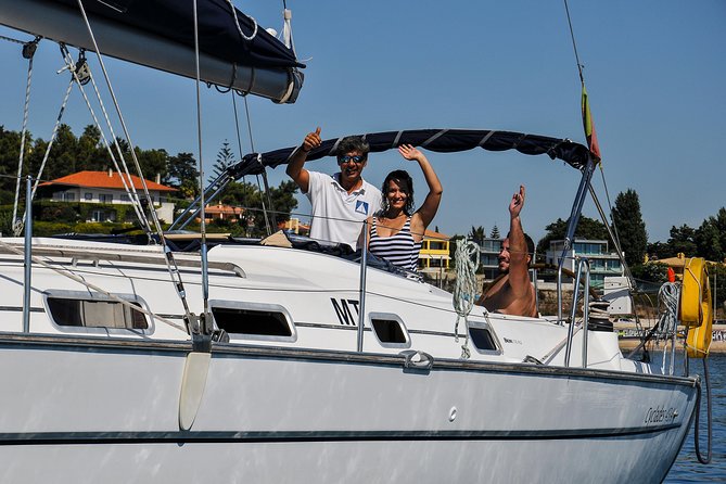 4 Hours Private Sailing Trip to Oeiras Beach - Weather and comfort: the practical reality of sailing in Lisbon