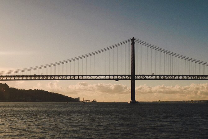 4 Hours Private Tour with Dives in Catamaran in Lisbon - Weather reality check: this one depends on good conditions