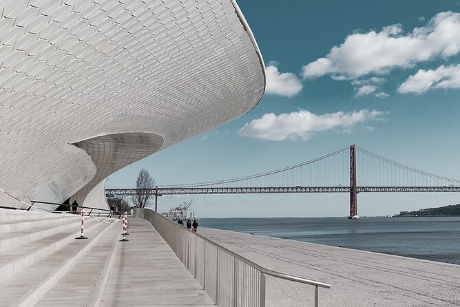 4h Exclusive Sail in Lisbon: Your Private Escape - Sunset timing and photo advice that fits this exact route