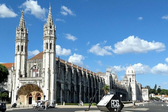 4h/half-day Lisbon Tuk Tuk Tour with a local - Praça dos Restauradores to Rossio: your history compass in the city center