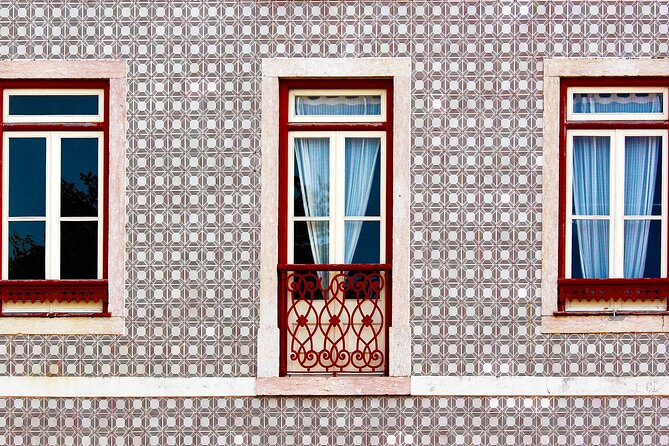 5-Day Private Itinerary in Portugal - Day 4 Porto and Gaia: tiles, bookshops, churches, and port cellar time