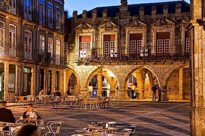 5 Days Private Tour In Portugal from Lisbon - Day 5 Douro Valley Day: Pinhao Station Tiles and a Quinta Tasting at Quinta do Tedo
