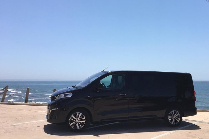 Airport Private Transfer to Ericeira | Torres Vedras | Campo Real - Finding your driver at Lisboa Airport, without the usual chaos