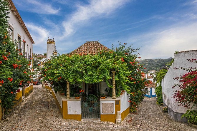 Alcobaça & Óbidos: Self-guided tour - Castelo de Óbidos: the viewpoints, plus the extra ticket reality