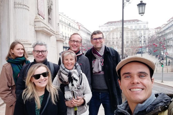 Alfama and Mouraria Tour - The oldest neighbourhoods in Lisbon - Stop 8 to 10: Portas do Sol, Santa Luzia, and Castelo de São Jorge