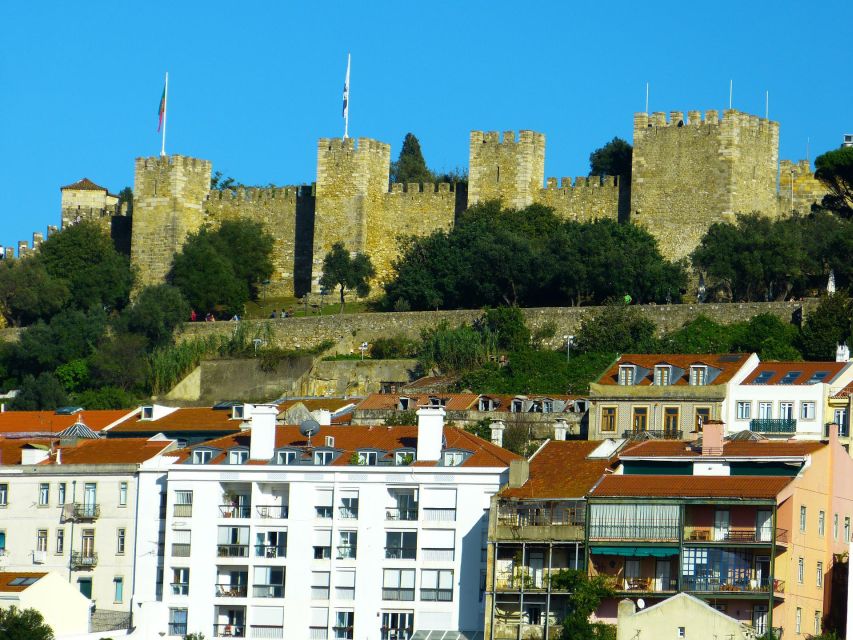 Alfama and the Castle of Saint George - Small Group Tour - Lisbon Cathedral and Church of Saint Anthony: Two Sacred Stops, One Connected Story