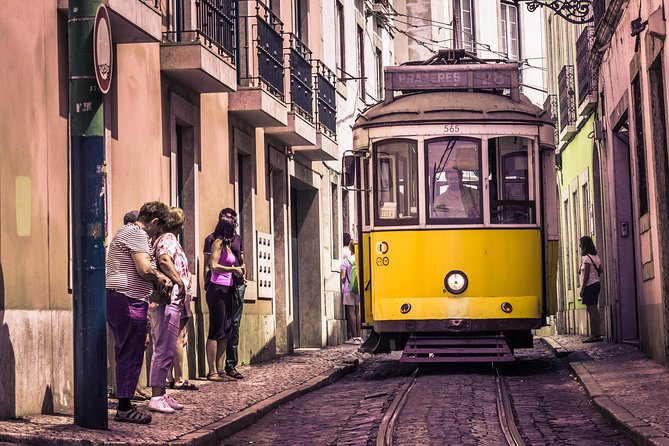 Alfama Photo Walk – Lisbon Photography Experience Led by a Local - Stop 2: Graca and São Vicente for tram motion and architectural frames