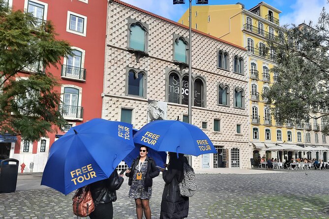 Alfama Tour in Lisbon Old Town - Stop 3: Largo do Chafariz de Dentro and the Fernandina wall link