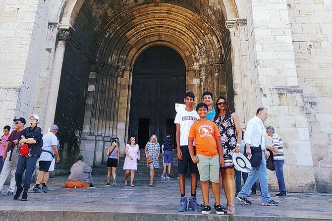 Algarve, Lisbon and Porto in 8 days - Lisbon, from the squares to Alfama hills