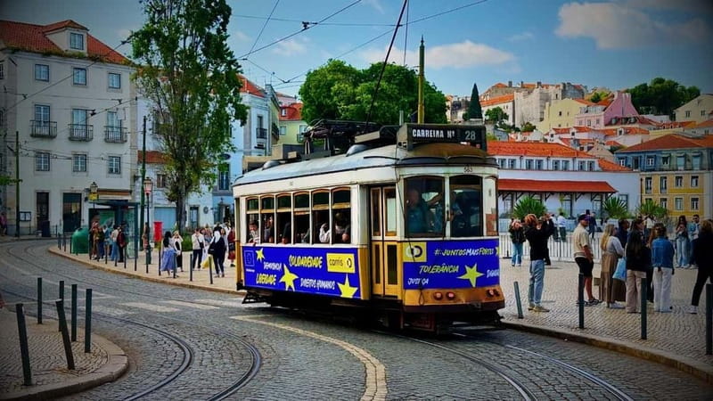 All Historical Lisbon Tuk Tuk Tour - Electric tuk-tuk and private guide: what it feels like on the ground