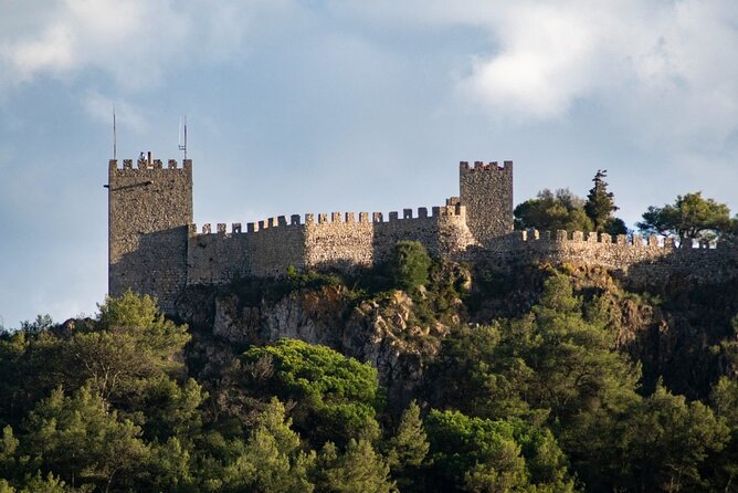 Arrabida and Bacalhoa Wine Tasting Private Tour from Lisbon - Price and Pace: Is $319.98 Actually Good Value?