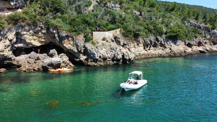 Arrábida: Boat Tour Experience / Lisbon Transfer available - How the 2-Hour-Plus Cruise Actually Feels on the Water