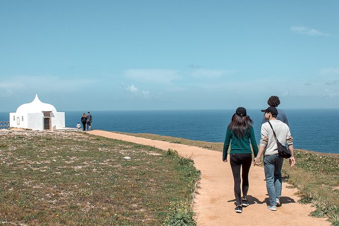 Arrábida Natural Park and Sesimbra Day Trip from Lisbon - Castelo de Sesimbra: a 30-minute history hit with fishing-town energy