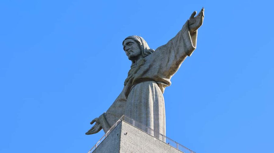 Arrabída Natural Park with Wine Tasting - Christ the King viewpoint: Lisbon from above, not just around