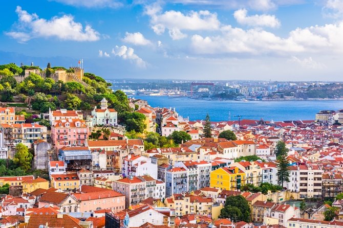 Arrival Transfer: Lisbon Airport LIS to Lisbon in Business Car - Landing at LIS, then finding your driver fast