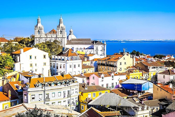 Arrival Transfer: Lisbon Airport LIS to Lisbon in Business Car - The car experience: disinfected, sanitizer ready, bottled water