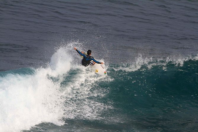 Aulas de Surf - Max 6 travelers means real feedback, not crowd math