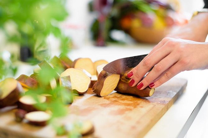 Authentic Portuguese Cooking Class and Dinner in a Lisbon Home - The hands-on cooking moment: two traditional starters you cook and eat