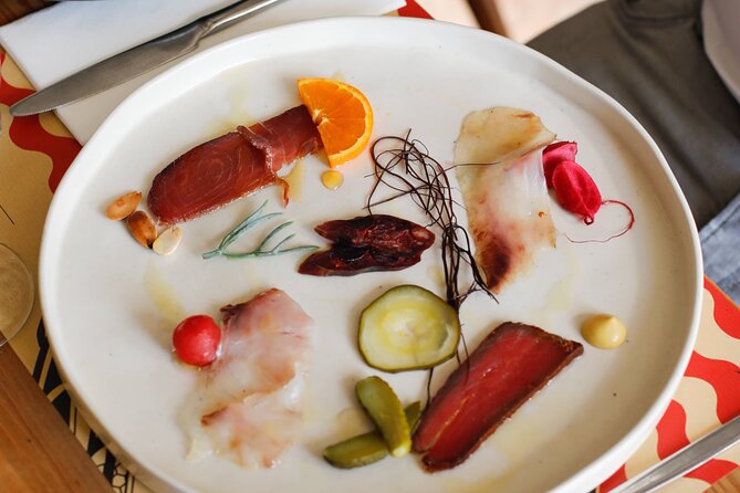 Award-Winning One-of-a-Kind Garum & Seafood Lisbon Food Tour - Stop 2: Praça do Comércio, a Tasting Room With Preserving Methods