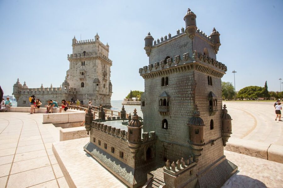 Belém: Lisbon 3-Hour Walking Tour - Tram ride and meeting point: getting to Belém without wasting energy