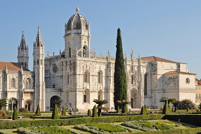 Belem Tower & Monastery TukTuk Tour - Torre de Belém garden stop: the postcard view without the long detour