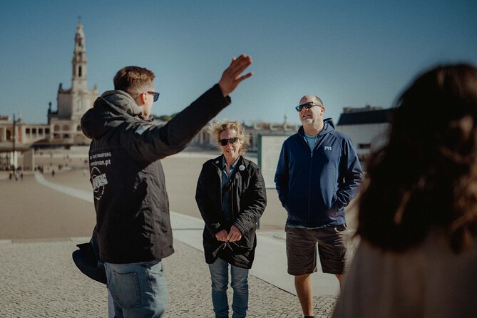 Best Fátima, Óbidos, Nazaré & Batalha Tour From Lisbon - Guide quality: what to expect from the day’s narration