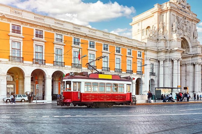 Best of Lisbon City Highlights Private Tour - Avenida da Liberdade, Restauradores, and Parque Eduardo VII: viewpoints and big-city feel