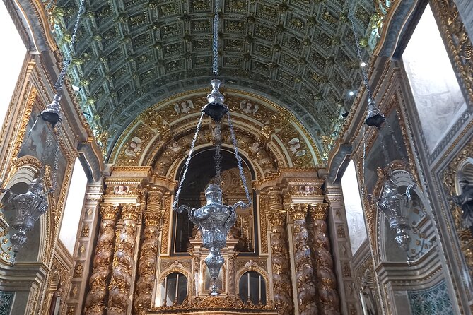 Best of Nazaré Tour - Chapel of the Miracle’s Memory, a replica that explains the village origins