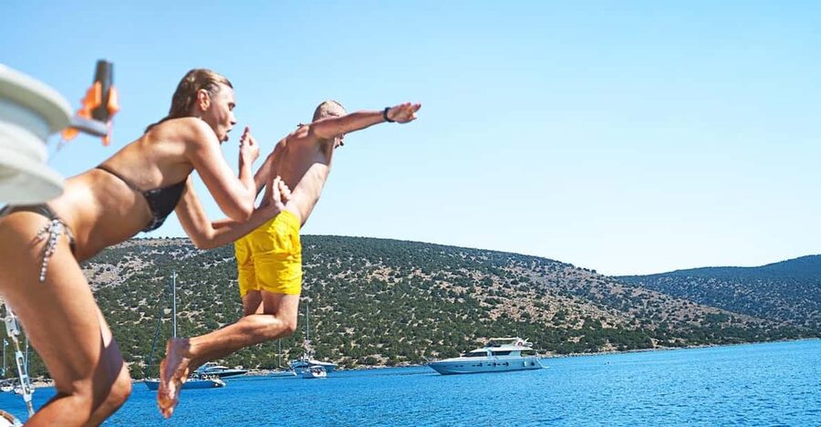 Boat Party to the Beach with Swimming Stops, DJ and Open Bar - Crew, Safety, and the Small Rules That Matter
