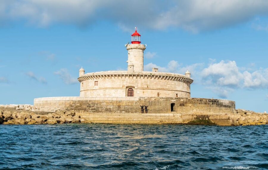 Boat tour: charming Cascais Coast to Lisbon lighthouse - Price and value for a 1.5-hour Tagus ride