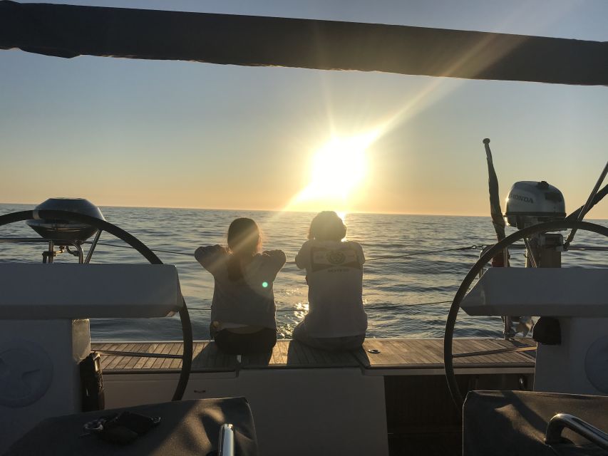 Cascais: 2-Hour Sunset Cruise - What you actually see from the waterfront side