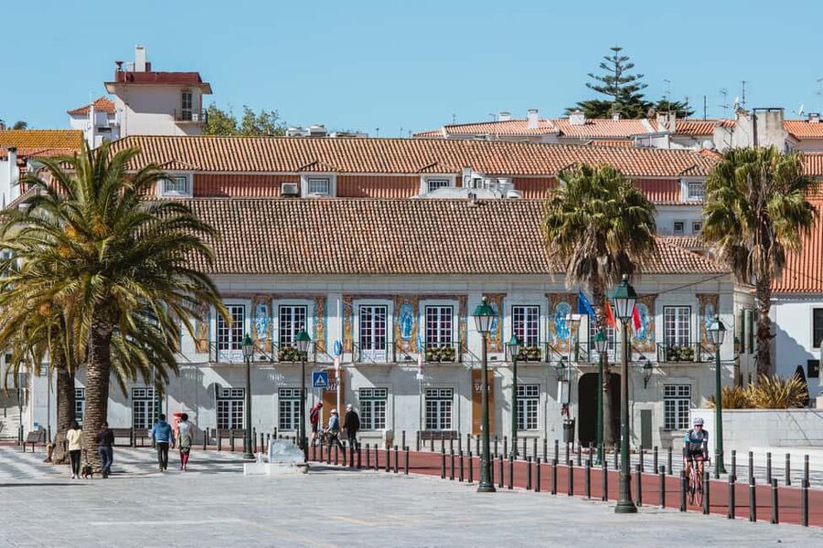 Cascais: Flexible Walking Tour in Historic Center - Cascais Bay to the citadel museum cluster