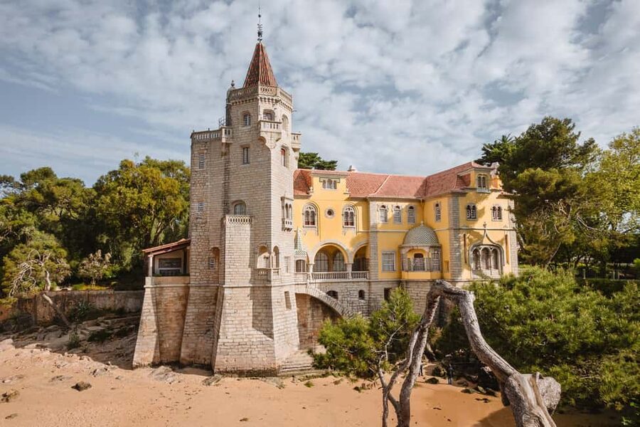 Cascais: Flexible Walking Tour in Historic Center - Price, time, and value for a budget walk in Cascais